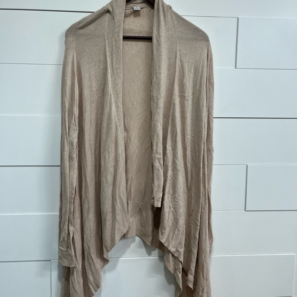 Cardigan. - Picture 2 of 7